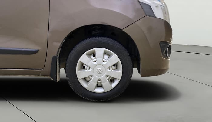 2017 Maruti Wagon R 1.0 LXI CNG, CNG, Manual, 1,07,509 km, Right Front Wheel