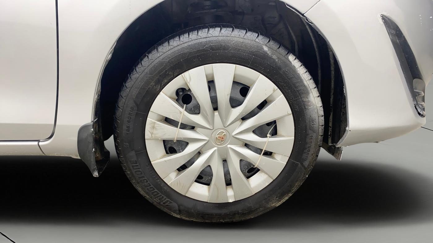 2019 Toyota YARIS J MT, Petrol, Manual, 1,27,430 km, Right Front Wheel