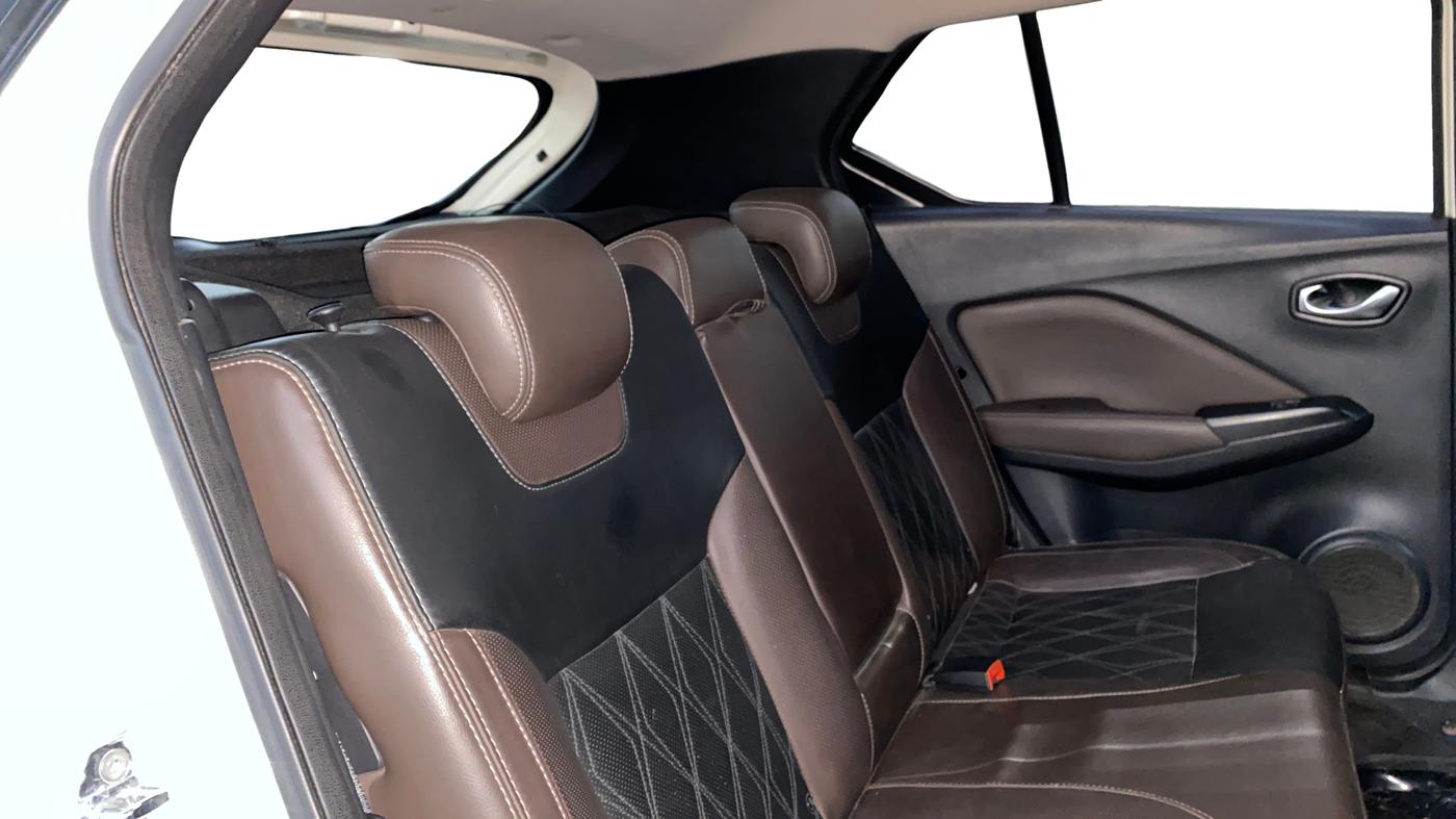 2020 Nissan Kicks XV PREMIUM (O) TURBO 1.3 DUAL TONE, Petrol, Manual, 54,704 km, Right Side Rear Door Cabin