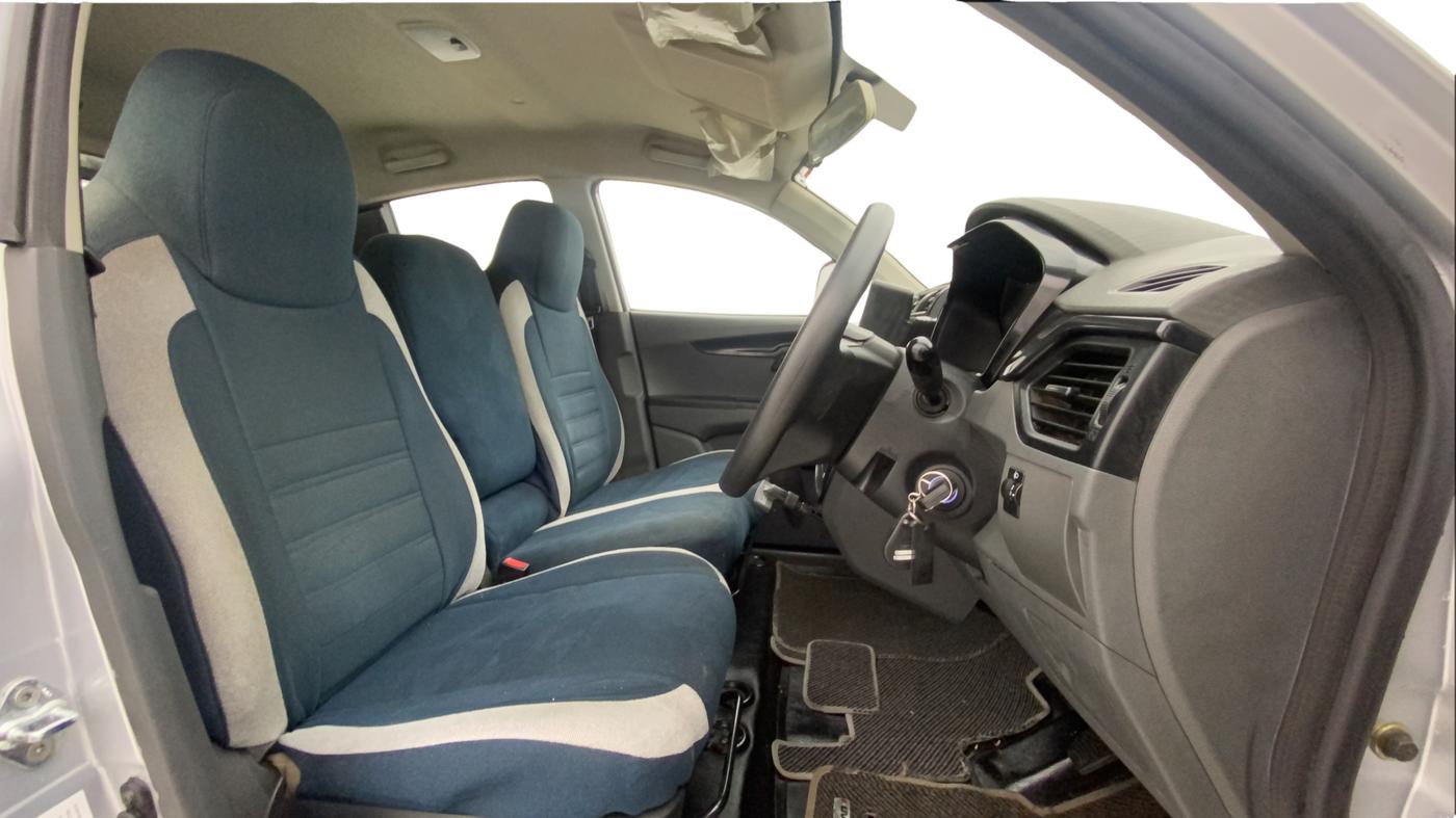 2020 Mahindra KUV 100 NXT K2+ P 6 STR, Petrol, Manual, 25,706 km, Right Side Front Door Cabin