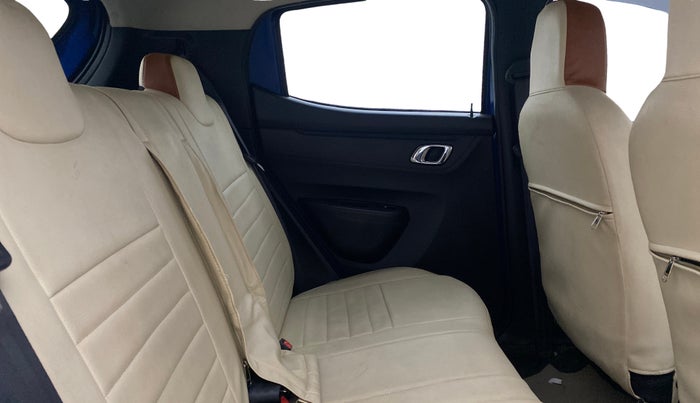 2020 Renault Kwid CLIMBER 1.0 AMT (O), Petrol, Automatic, 29,365 km, Right Side Rear Door Cabin