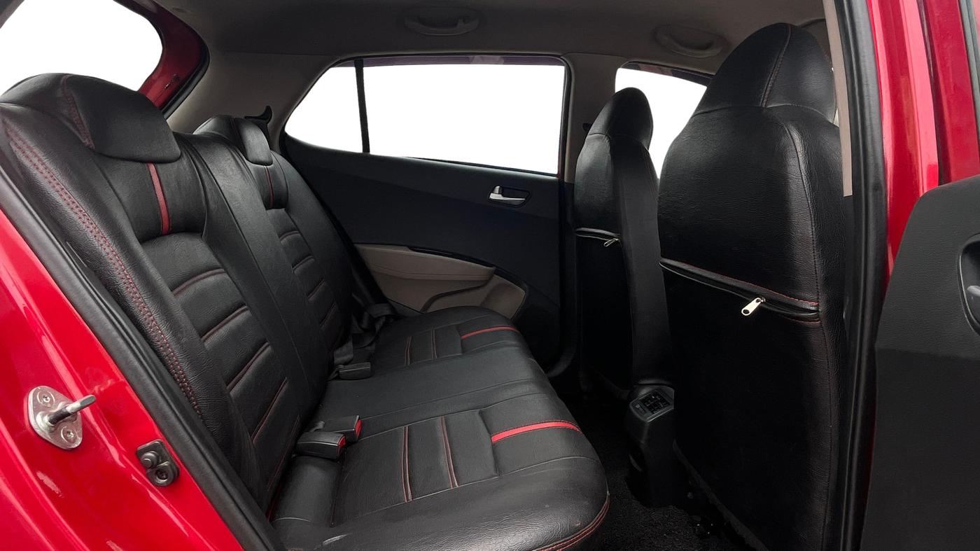 2019 Hyundai Grand i10 SPORTZ AT 1.2 KAPPA VTVT, Petrol, Automatic, 45,315 km, Right Side Rear Door Cabin