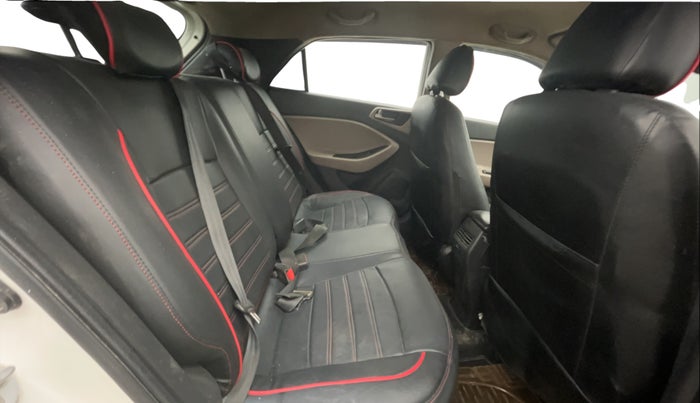 2016 Hyundai Elite i20 ASTA 1.2 (O), Petrol, Manual, 37,549 km, Right Side Rear Door Cabin