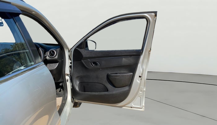 2019 Renault Kwid RXL, Petrol, Manual, 24,999 km, RHS Front Door