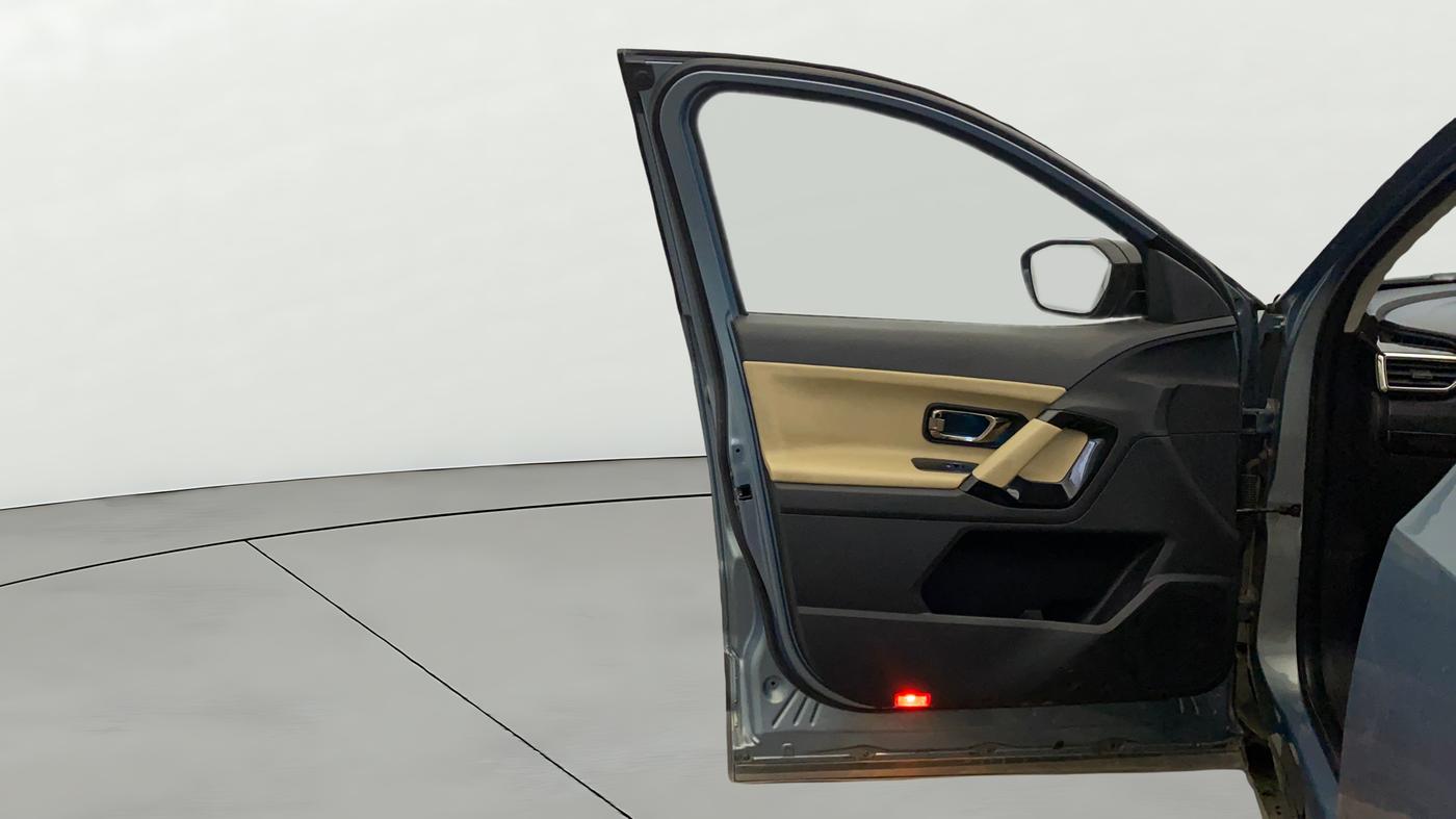 2021 Tata Safari XZA PLUS, Diesel, Automatic, 82,692 km, LHS Front Door