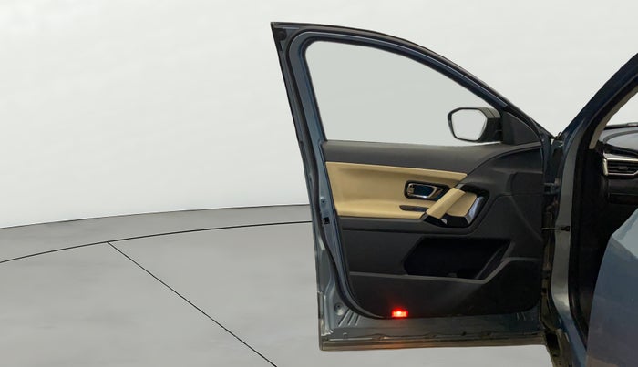 2021 Tata Safari XZA PLUS, Diesel, Automatic, 82,692 km, LHS Front Door
