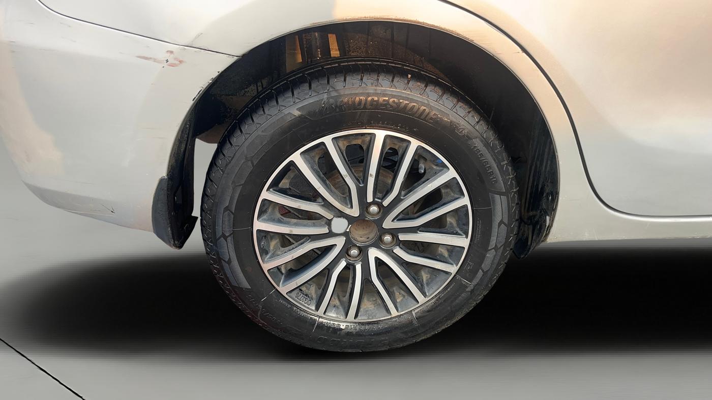 2018 Maruti Dzire ZXI PLUS AMT, Petrol, Automatic, 1,32,185 km, Right Rear Wheel