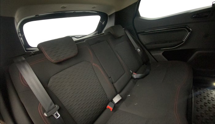 2023 Renault Kiger RXZ TURBO CVT, Petrol, Automatic, 30,767 km, Right Side Rear Door Cabin