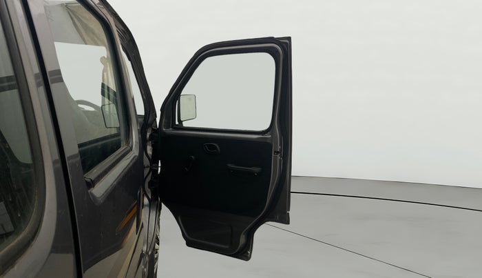 2019 Maruti Eeco 7 STR, Petrol, Manual, 30,955 km, RHS Front Door