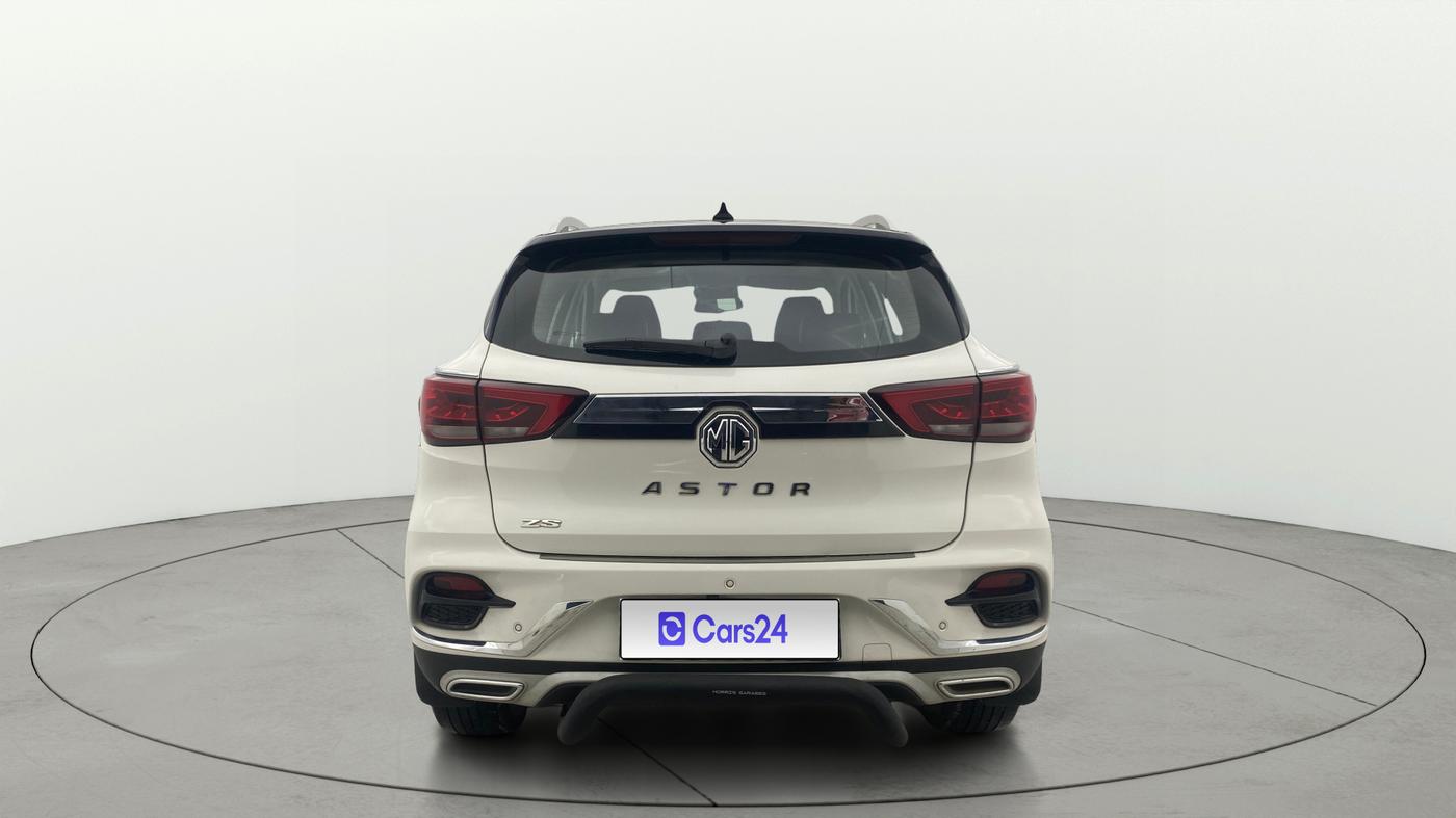 2024 MG ASTOR  Sharp Pro 1.5 MT (Ivory), Petrol, Manual, 40,076 km, Back/Rear