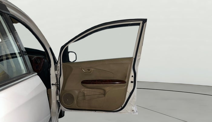 2014 Honda Amaze 1.2L I-VTEC EX, Petrol, Manual, 54,534 km, RHS Front Door