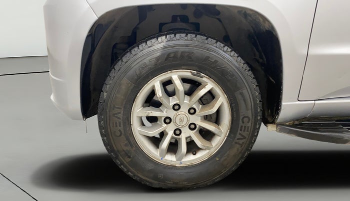 2015 Mahindra TUV300 T8, Diesel, Manual, 51,720 km, Left Front Wheel