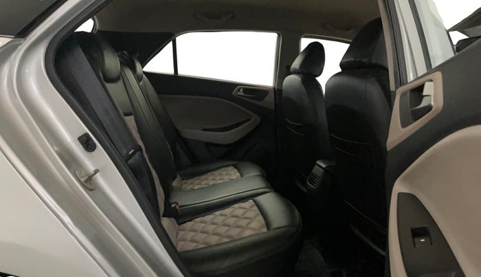 2017 Hyundai Elite i20 MAGNA EXECUTIVE 1.2, Petrol, Manual, 48,940 km, Right Side Rear Door Cabin