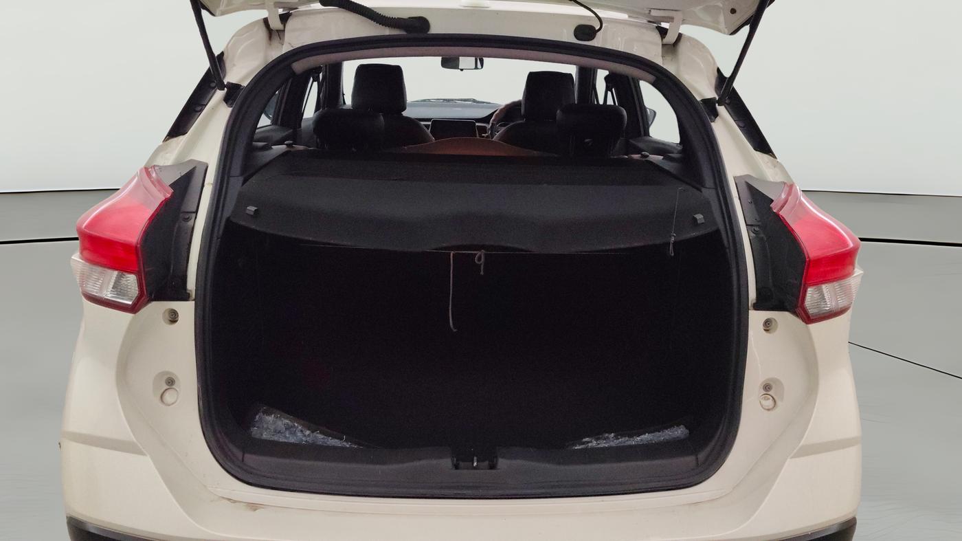 2020 Nissan Kicks XV TURBO 1.3, Petrol, Manual, 33,282 km, Boot Open Zoomed View