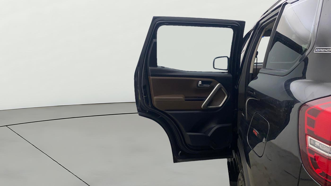 2023 Mahindra SCORPIO-N Z8 PETROL AT 7 STR, Petrol, Automatic, 82,364 km, LHS Rear Door