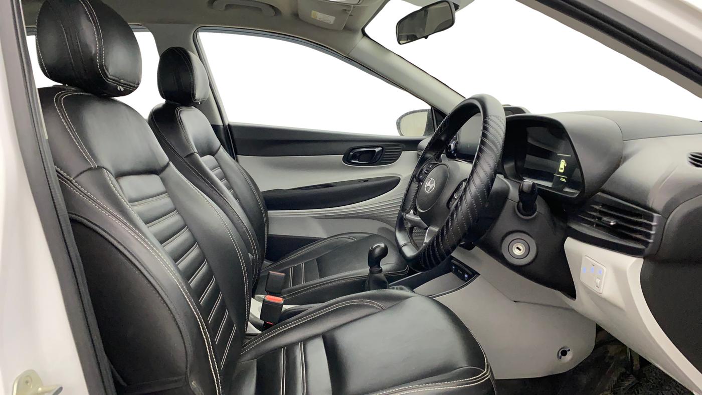 2024 Hyundai NEW I20 SPORTZ 1.2 MT, Petrol, Manual, 41,346 km, Right Side Front Door Cabin