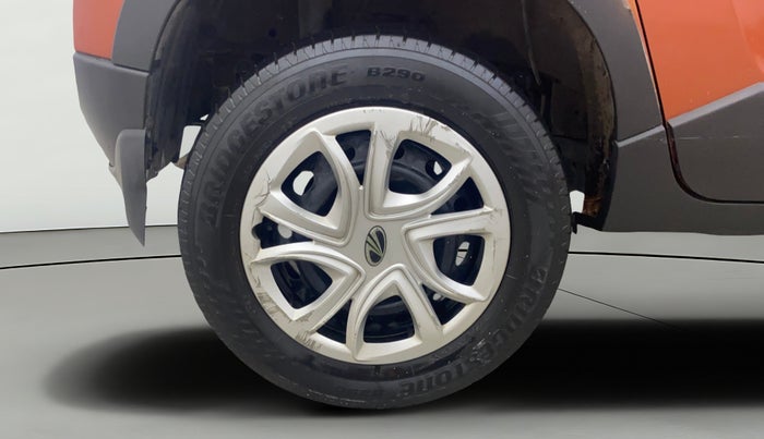 2016 Mahindra Kuv100 K6 6 STR, Petrol, Manual, 34,715 km, Right Rear Wheel