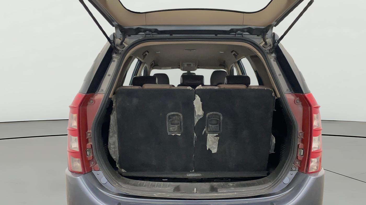 2014 Mahindra XUV500 W8, Diesel, Manual, 86,374 km, Boot Open Zoomed View