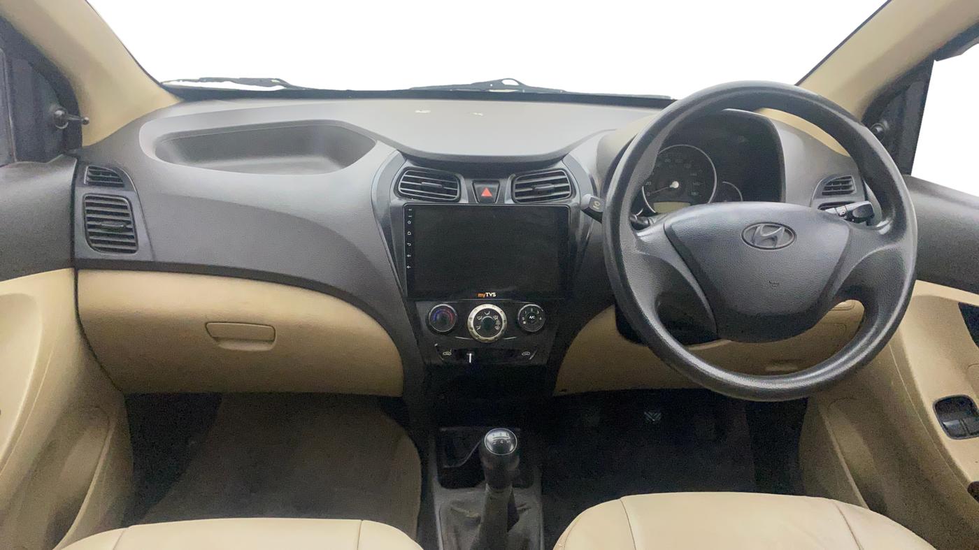 2015 Hyundai Eon MAGNA +, CNG, Manual, 1,38,738 km, Dashboard