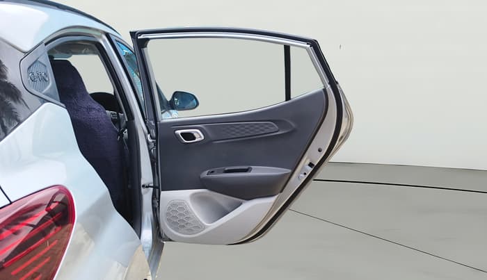 2024 Hyundai GRAND I10 NIOS SPORTZ AMT 1.2 KAPPA VTVT, Petrol, Automatic, 6,303 km, RHS Rear Door