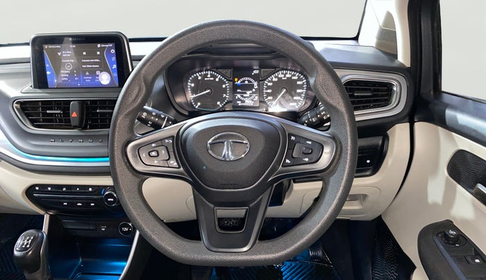 2023 Tata ALTROZ XZ PETROL, Petrol, Manual, 2,818 km, Steering Wheel Close Up