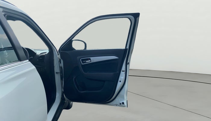 2021 Maruti Vitara Brezza ZXI PLUS, Petrol, Manual, 68,975 km, RHS Front Door