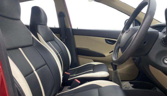 2018 Hyundai Eon MAGNA +, Petrol, Manual, 18,460 km, Right Side Front Door Cabin