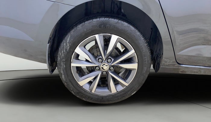 2023 Skoda SLAVIA STYLE 1.0L TSI AT, Petrol, Automatic, 54,830 km, Right Rear Wheel