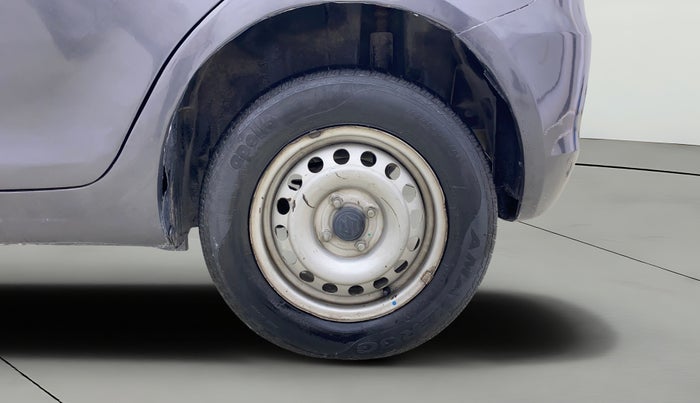 2015 Maruti Swift LXI (O), Petrol, Manual, 52,118 km, Left Rear Wheel