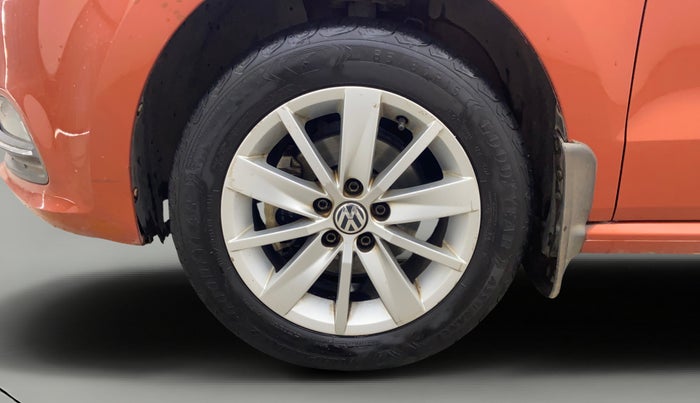 2014 Volkswagen Polo HIGHLINE1.5L, Diesel, Manual, 86,989 km, Left Front Wheel