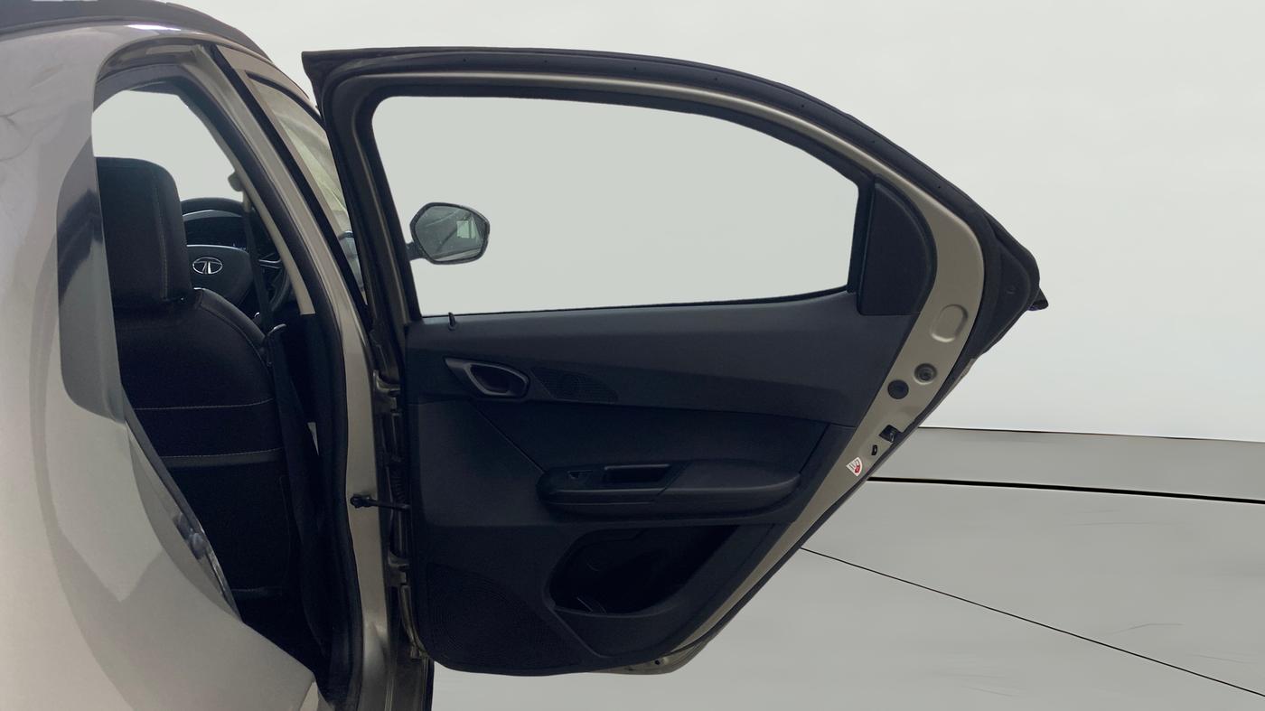 2018 Tata TIAGO NRG PETROL, Petrol, Manual, 41,181 km, RHS Rear Door