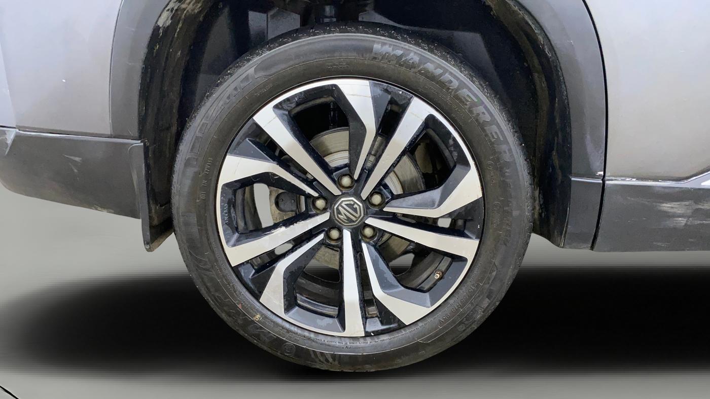 2023 MG HECTOR PLUS SHARP PRO 2.0 TURBO DIESEL 7 STR, Diesel, Manual, 49,909 km, Right Rear Wheel