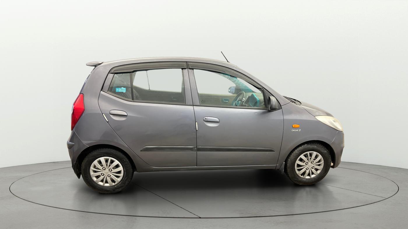 2016 Hyundai i10 SPORTZ 1.1, Petrol, Manual, 60,443 km, Right Side View