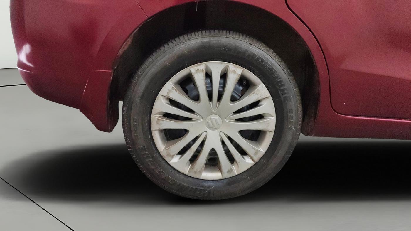 2013 Maruti Ertiga VXI, Petrol, Manual, 49,556 km, Right Rear Wheel