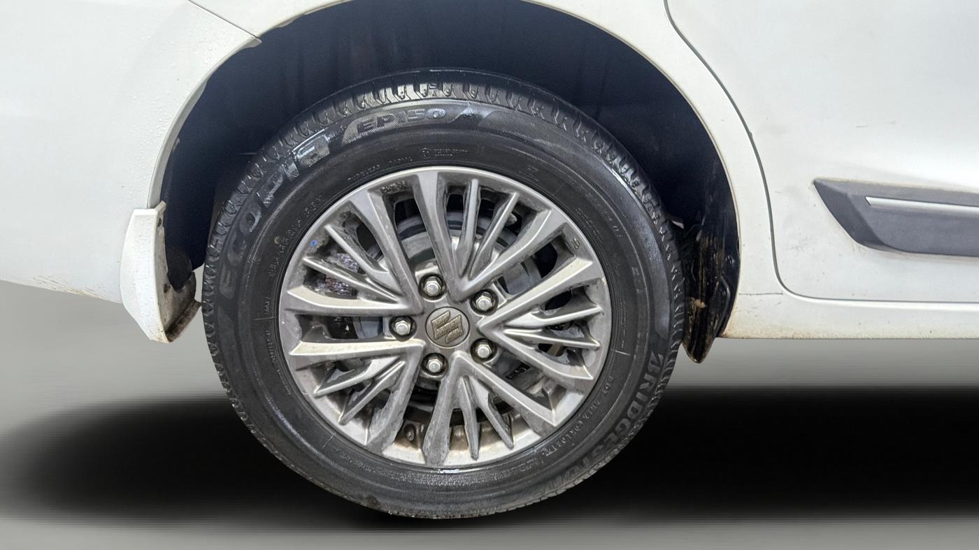 2019 Maruti Ertiga ZXI+ SHVS, Petrol, Manual, 43,013 km, Right Rear Wheel