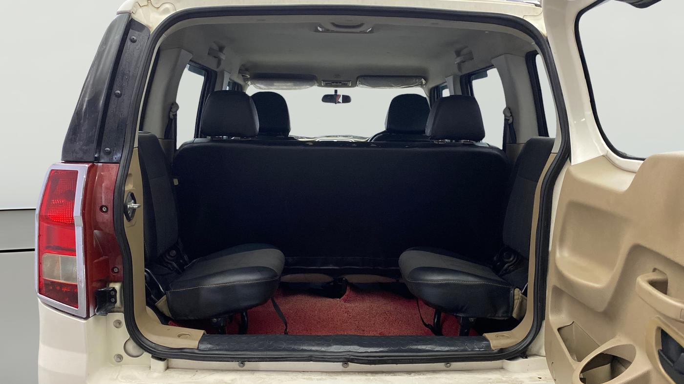 2015 Mahindra TUV300 T8 AMT, Diesel, Automatic, 67,327 km, Boot Open Zoomed View