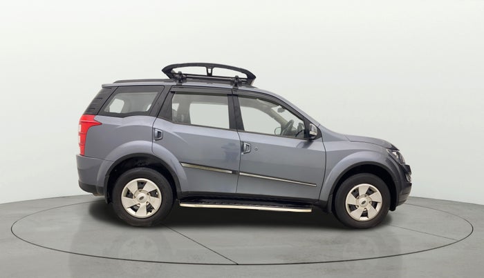 2016 Mahindra XUV500 W6, Diesel, Manual, 46,965 km, Right Side View
