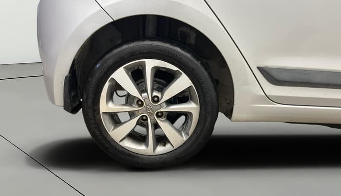 2016 Hyundai Elite i20 ASTA 1.2, Petrol, Manual, 1,17,440 km, Right Rear Wheel