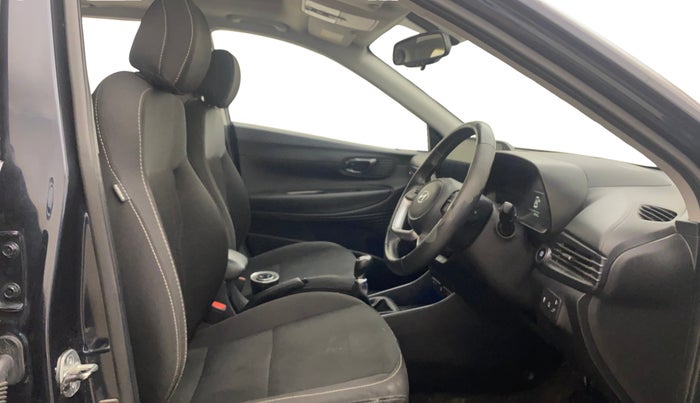 2023 Hyundai NEW I20 ASTA (O) 1.2 MT, Petrol, Manual, 89,158 km, Right Side Front Door Cabin