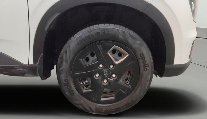 2023 Hyundai VENUE SX 1.2 KNIGHT EDITION, Petrol, Manual, 58,132 km, Right Front Wheel