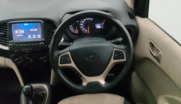 2019 Hyundai NEW SANTRO SPORTZ CNG, CNG, Manual, 1,42,730 km, Steering Wheel Close Up