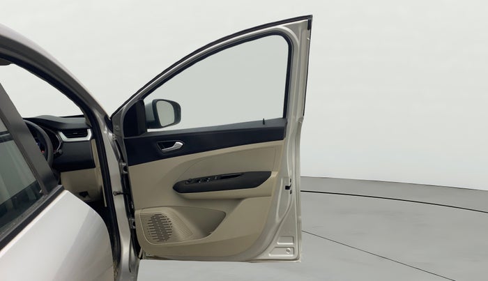 2020 Renault TRIBER RXZ AMT, Petrol, Automatic, 20,552 km, RHS Front Door