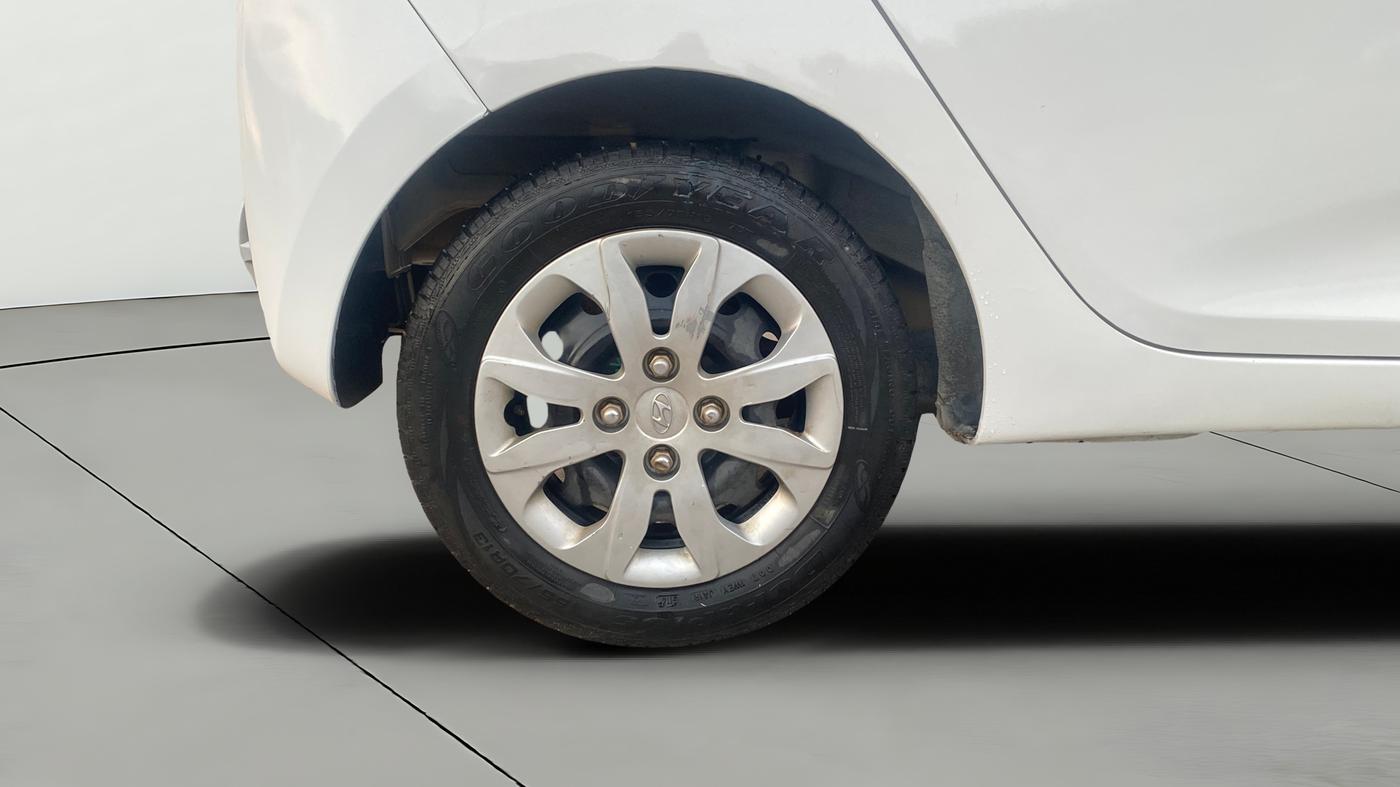 2015 Hyundai Eon MAGNA +, Petrol, Manual, 48,496 km, Right Rear Wheel