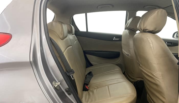 2013 Hyundai i20 MAGNA (O) 1.2, Petrol, Manual, 36,911 km, Right Side Rear Door Cabin