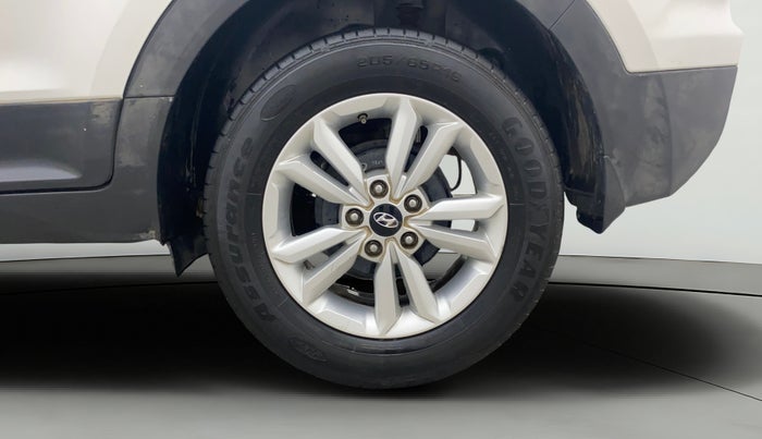 2016 Hyundai Creta SX PLUS 1.6 PETROL, Petrol, Manual, 36,776 km, Left Rear Wheel