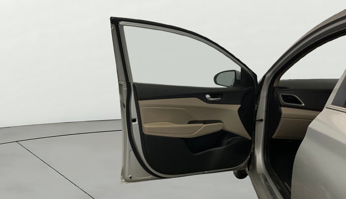 2017 Hyundai Verna 1.6 VTVT SX O, Petrol, Manual, 17,693 km, LHS Front Door