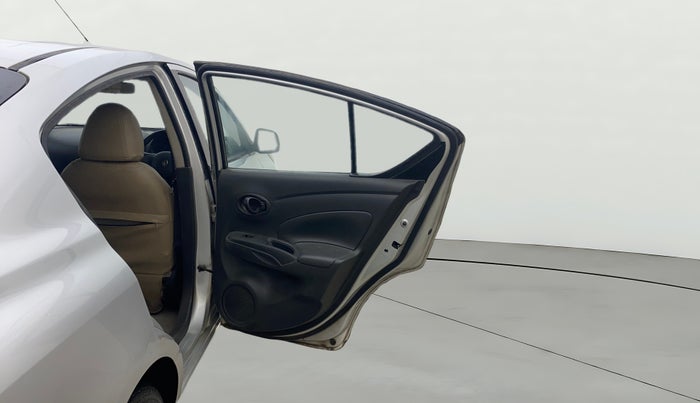 2013 Renault Scala RXE DIESEL, Diesel, Manual, 1,18,187 km, RHS Rear Door