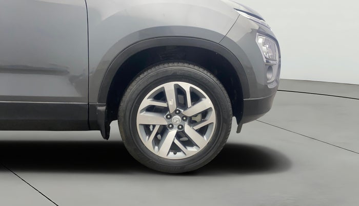2022 Tata Safari XZ PLUS, Diesel, Manual, 49,123 km, Right Front Wheel