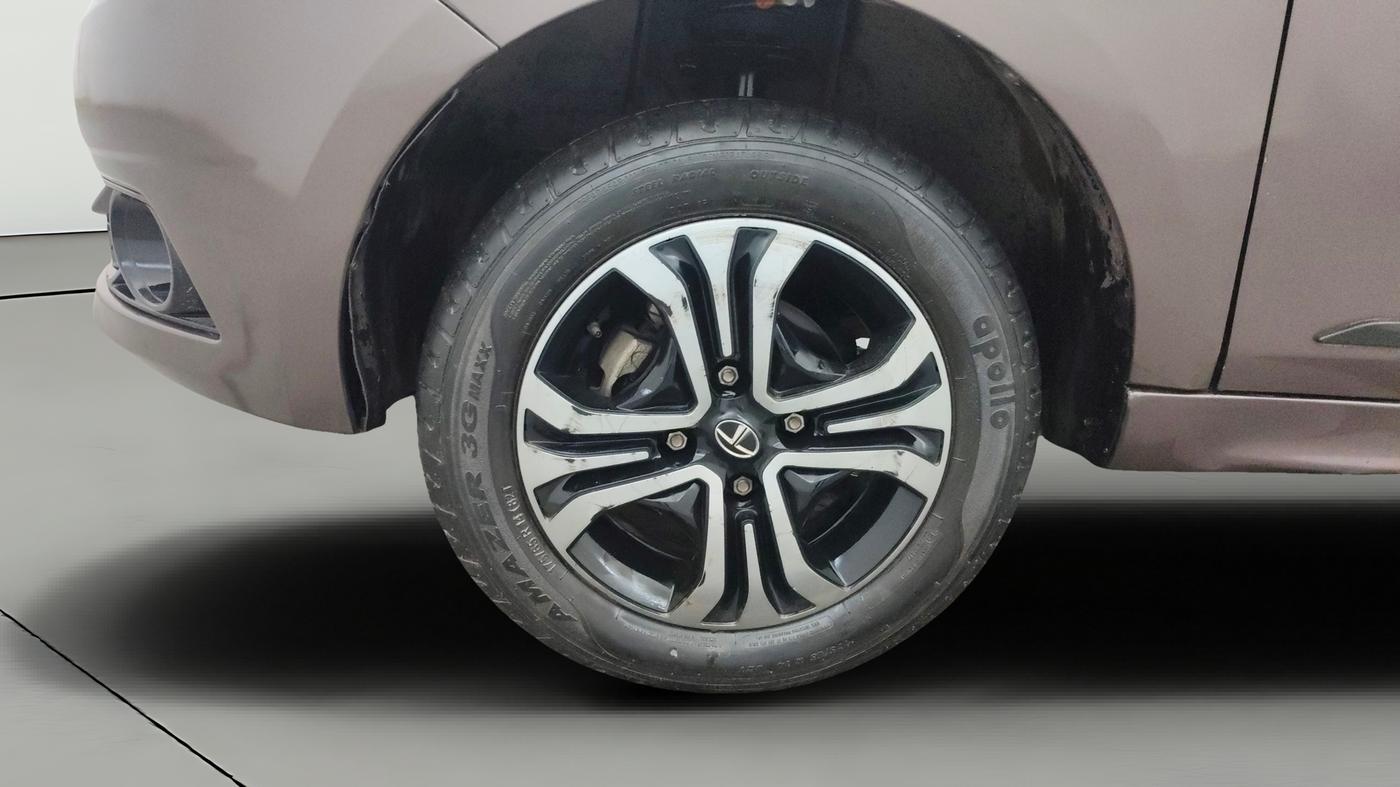 2019 Tata Tiago XZ PETROL, Petrol, Manual, 26,370 km, Left Front Wheel