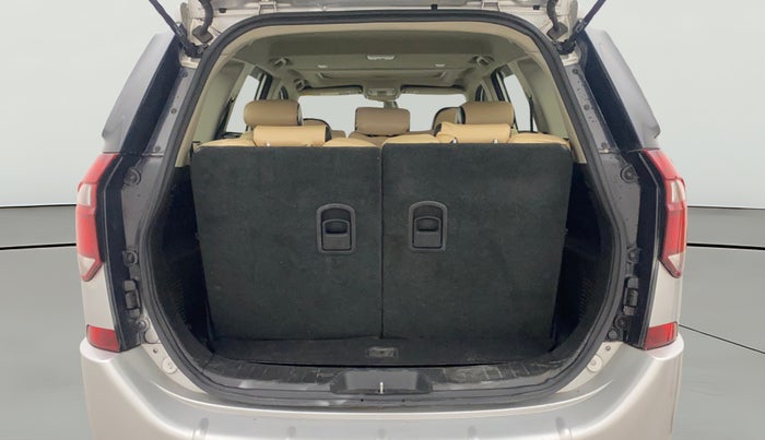 2018 Mahindra XUV500 W9, Diesel, Manual, 95,179 km, Boot Open Zoomed View